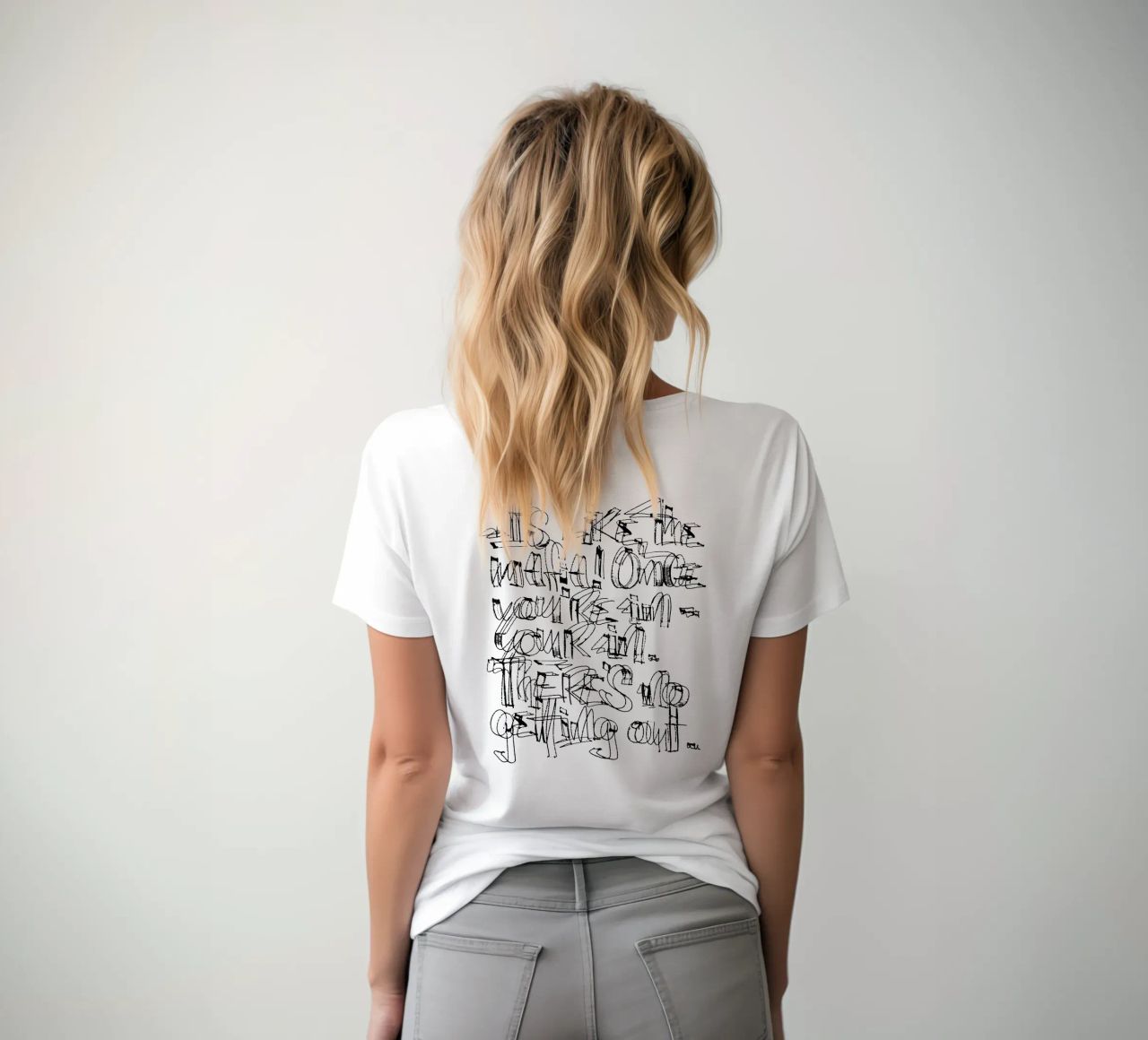 Surfing - if you are in, you are in. t-shirt da LIMITED EDITION LETTERS