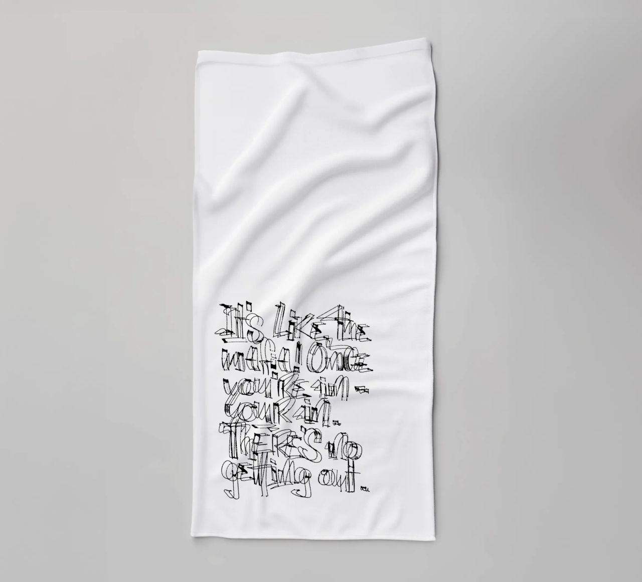 Surfing - if you are in, you are in. asciugamano da bagno da LIMITED EDITION LETTERS