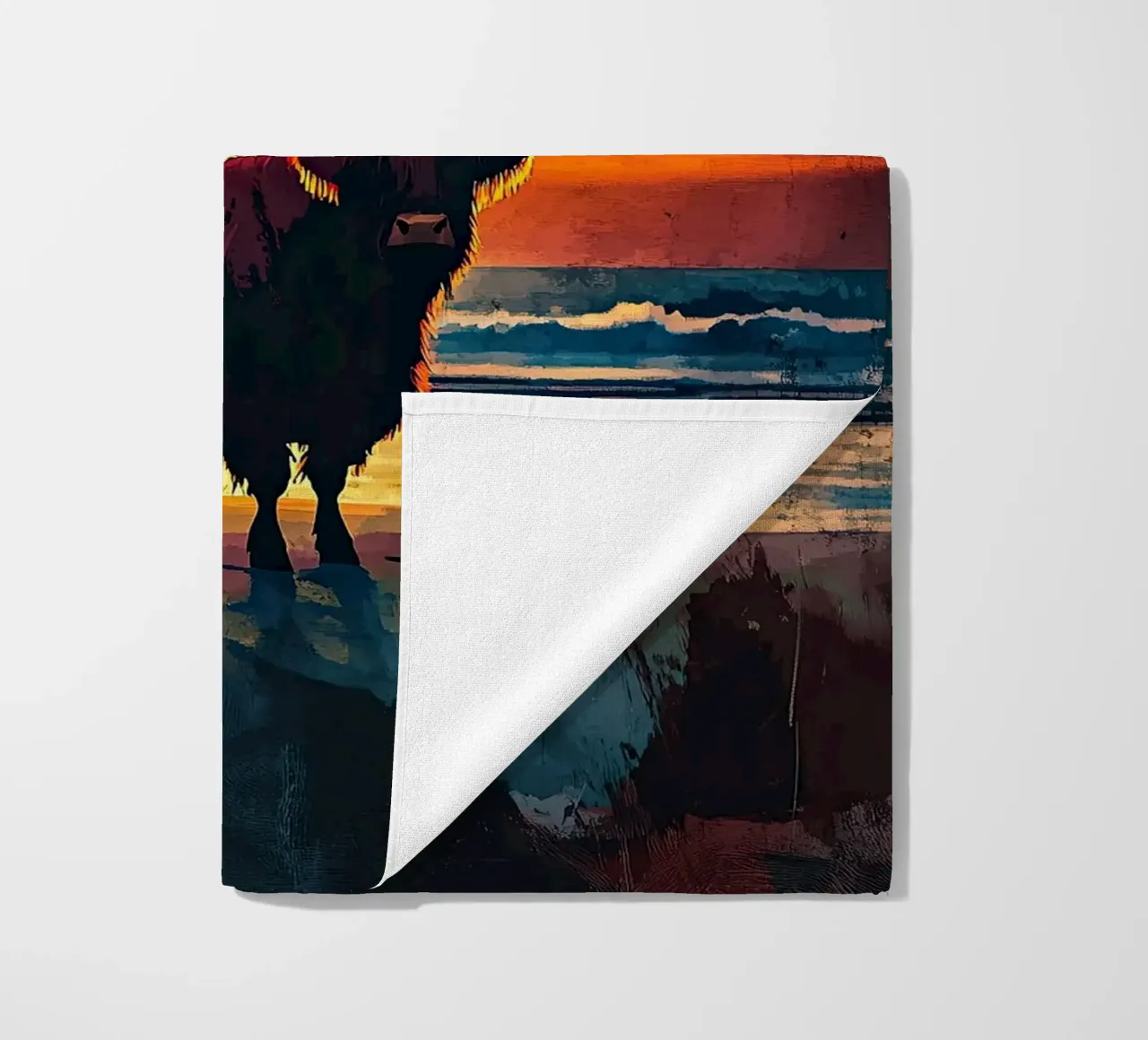 Mucca Highland am Meer telo mare da Nikis Art Studio