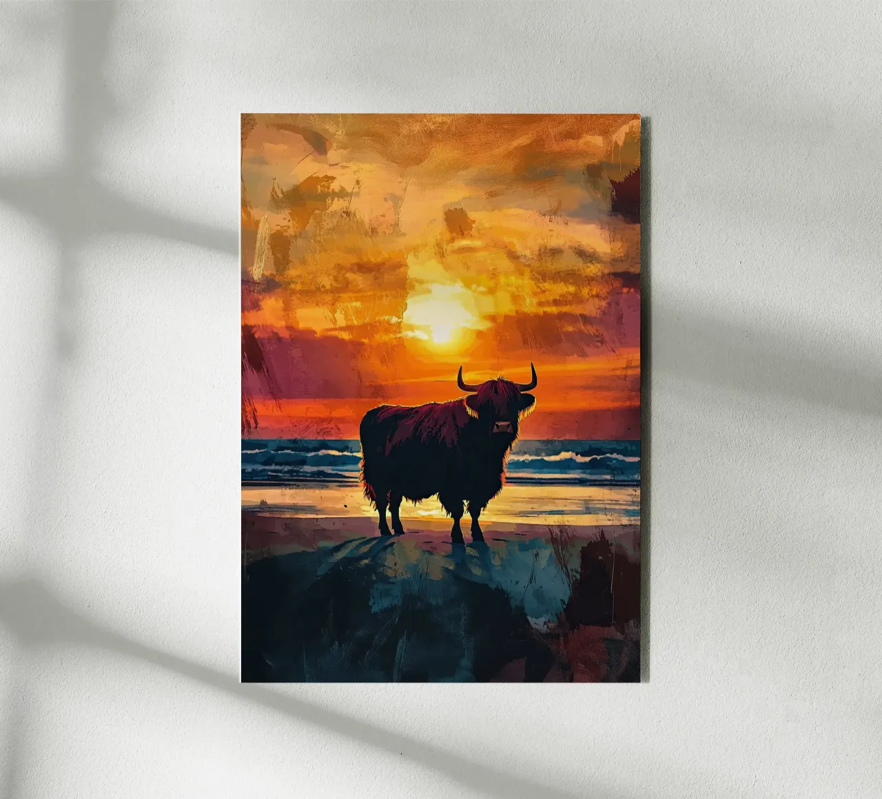 Mucca Highland am Meer alluminio dibond da Nikis Art Studio