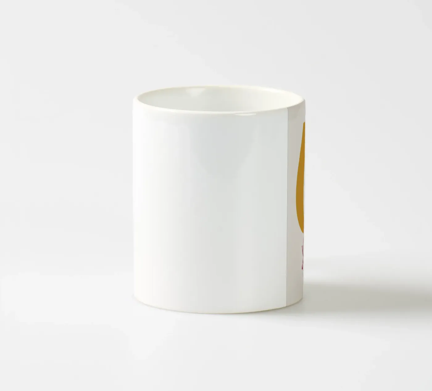Q ceramic mug by Froilein Juno