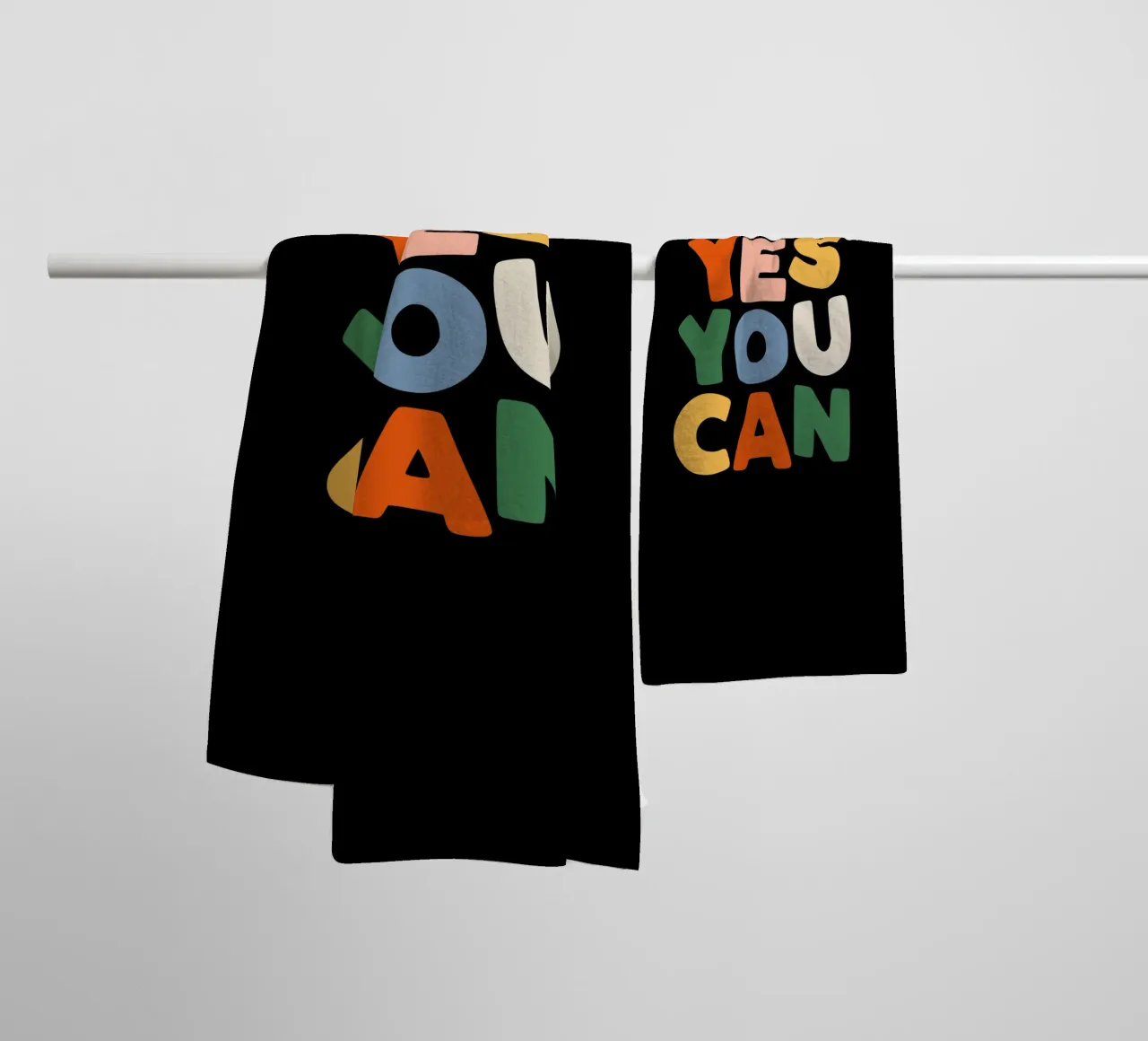 Yes You Can Design tipografico colorato asciugamano da bagno da THE MOTIVATED TYPE