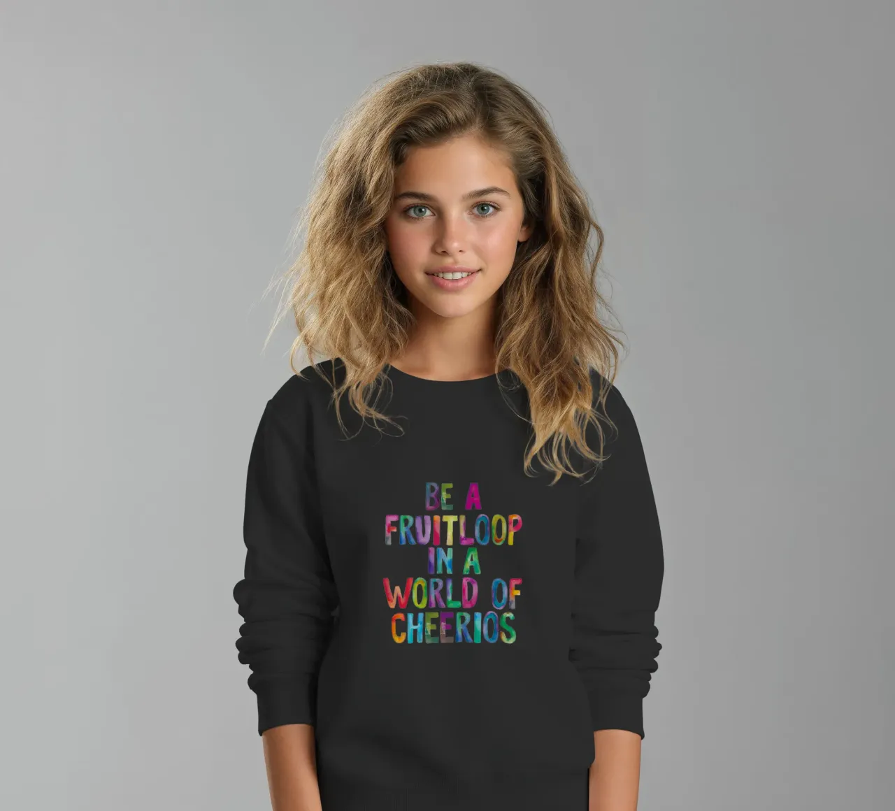 Sii un Fruitloop in un mondo di Cheerios Tipografia arcobaleno felpa bambino da THE MOTIVATED TYPE