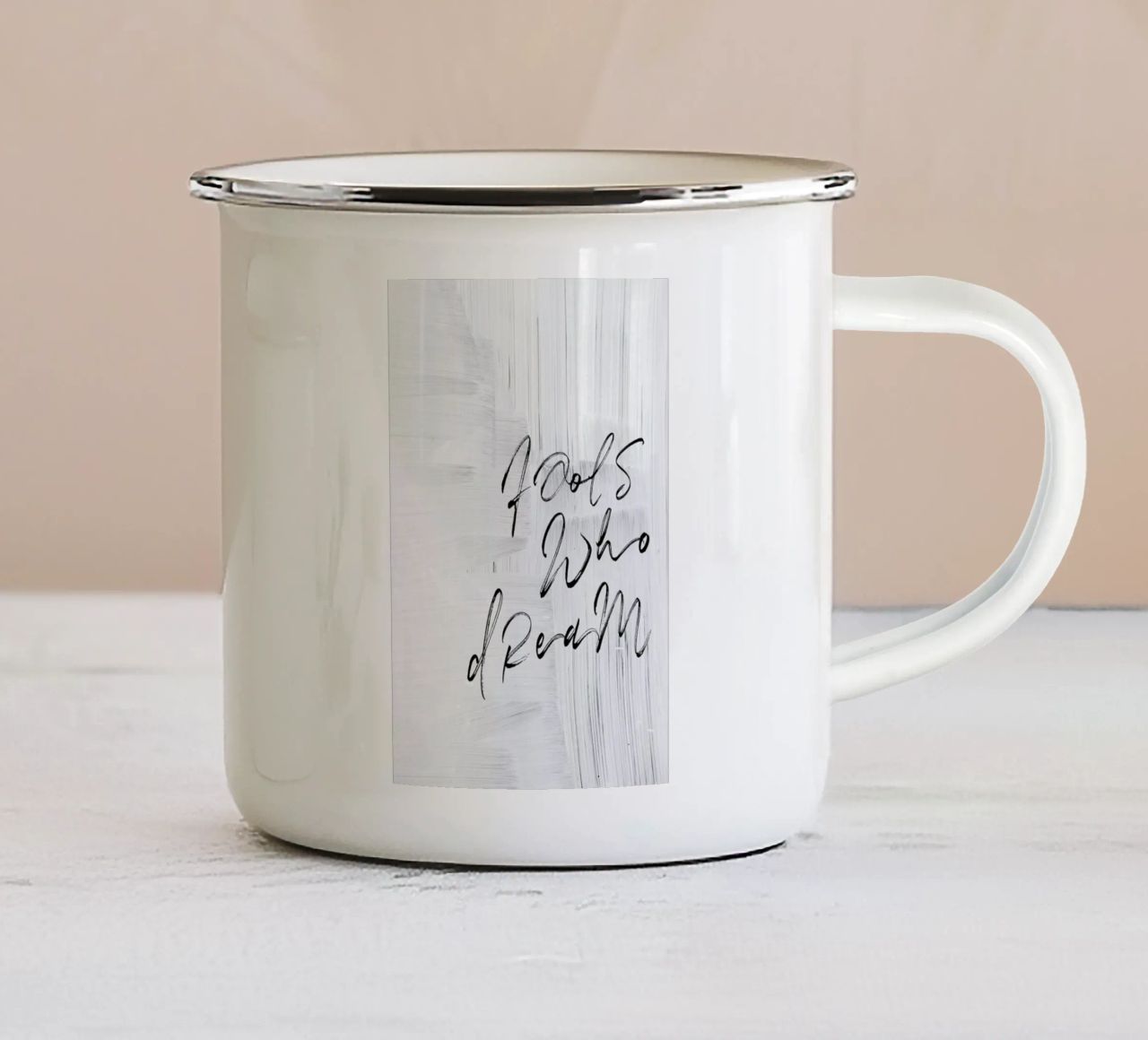 Fools Who Dream tazza in smalto da Honeymoon Hotel
