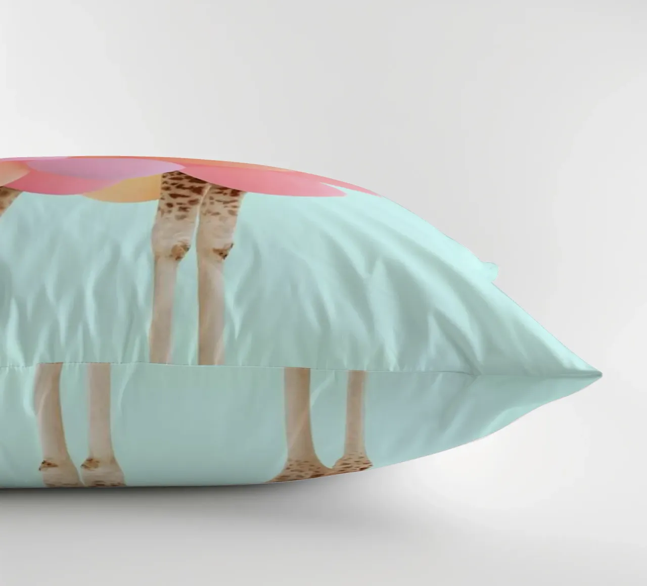 Party Giraffe cuscino da Paul Fuentes Design