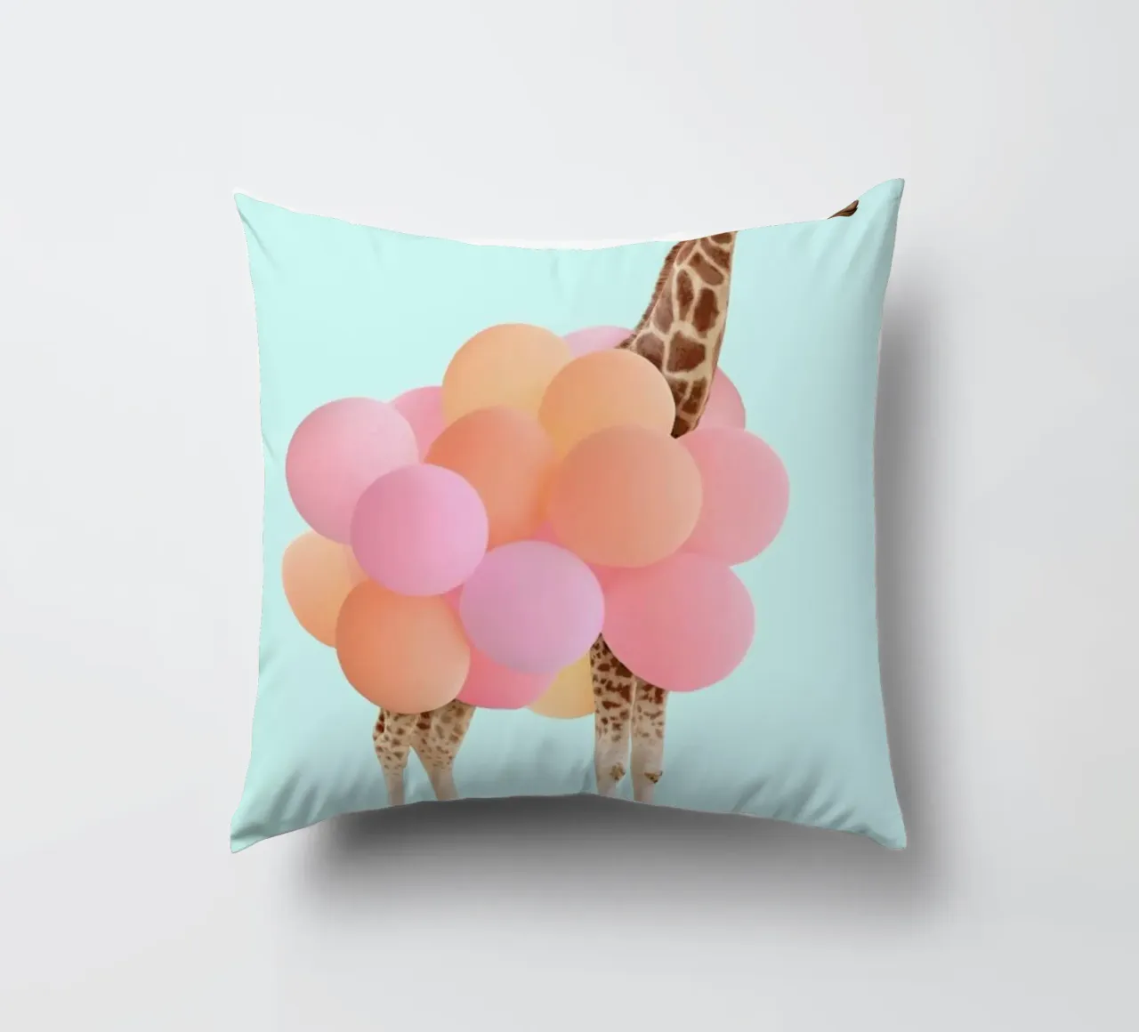 Party Giraffe cuscino da Paul Fuentes Design