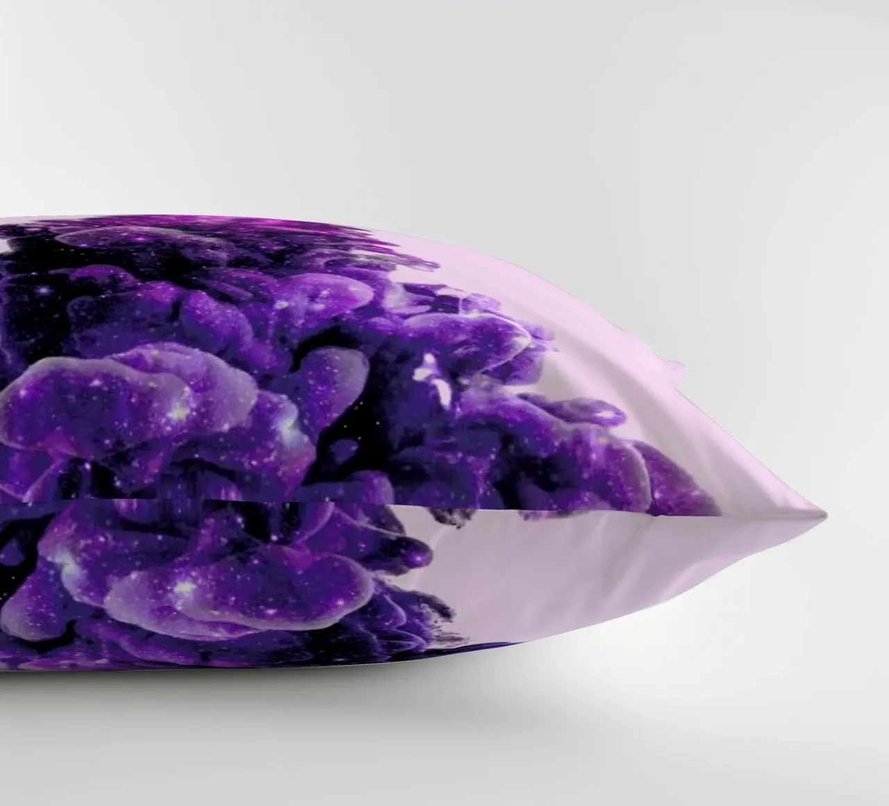 Spaceship cuscino da Paul Fuentes Design