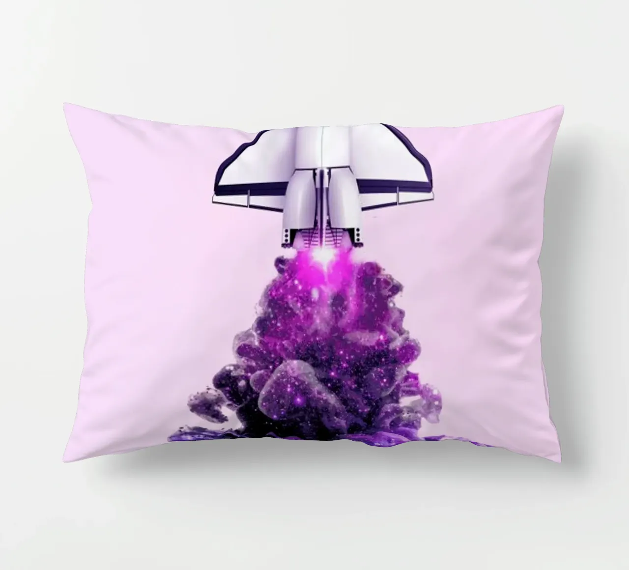 Spaceship Kissen von Paul Fuentes Design
