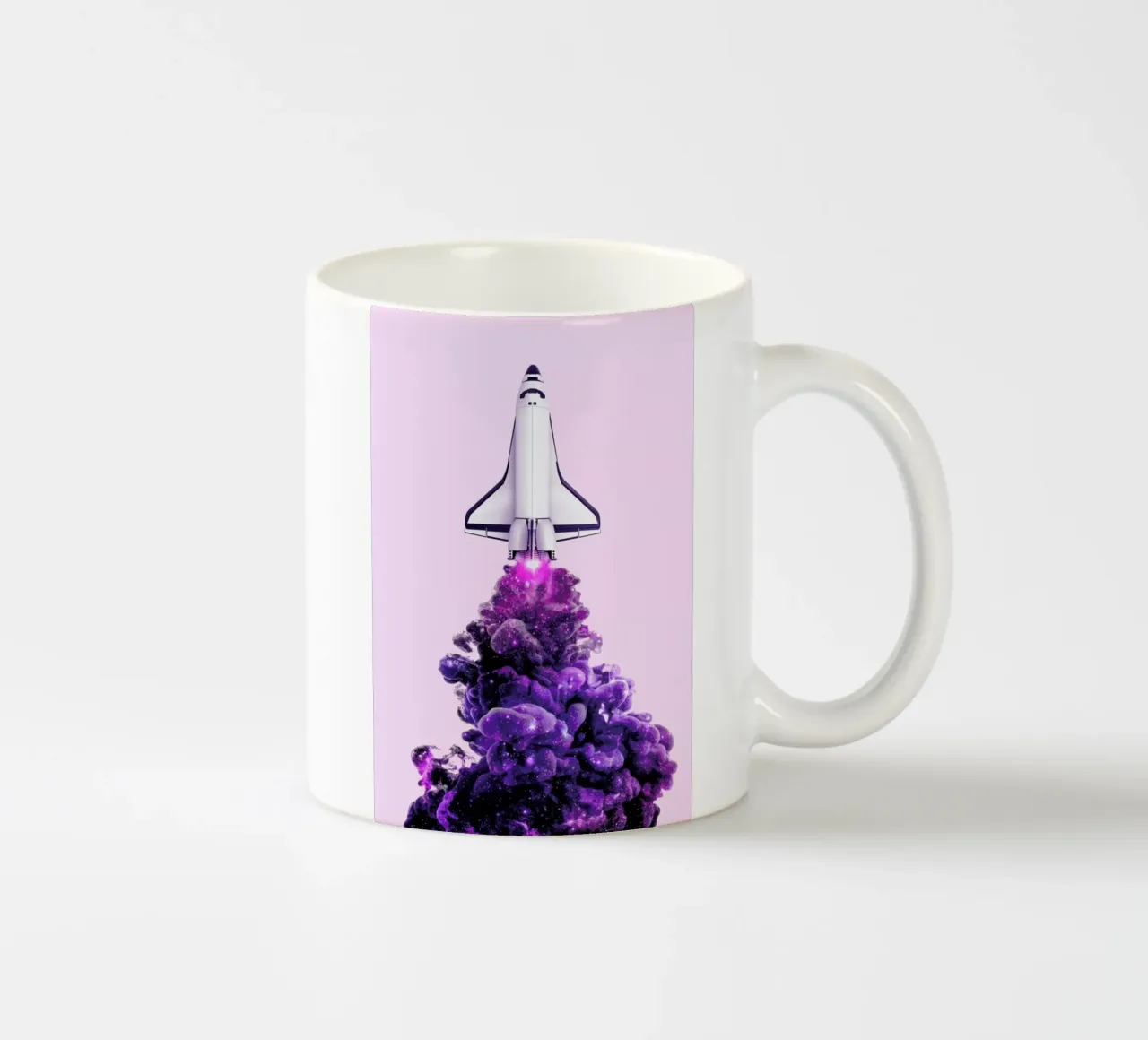 Spaceship mug en céramique de Paul Fuentes Design