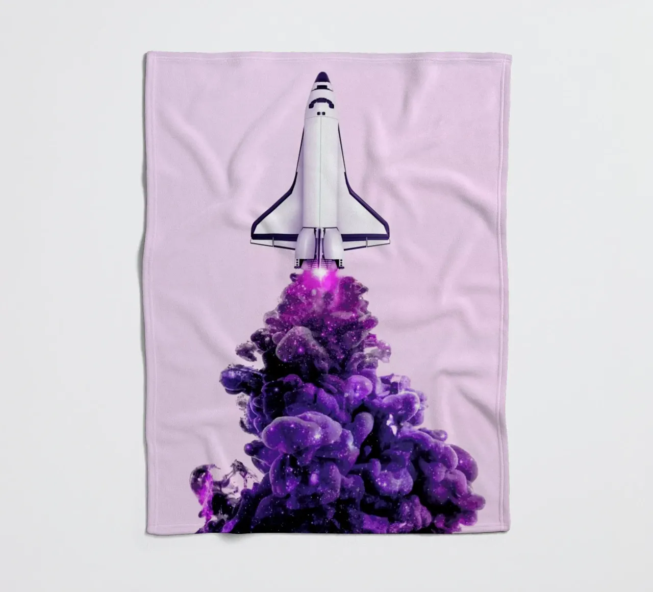 Spaceship coperta in pile da Paul Fuentes Design