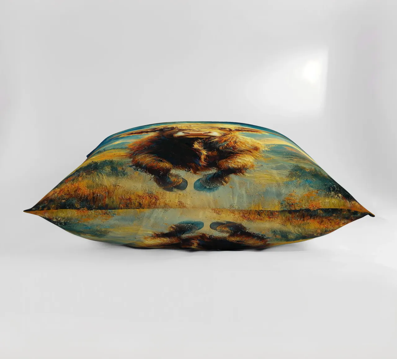 Mucca delle Highlands cuscino da Nikis Art Studio