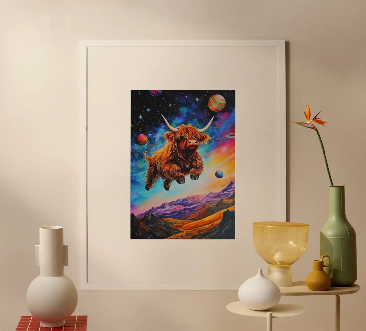 Mucca Highland Viaggi nello spazio poster da Nikis Art Studio