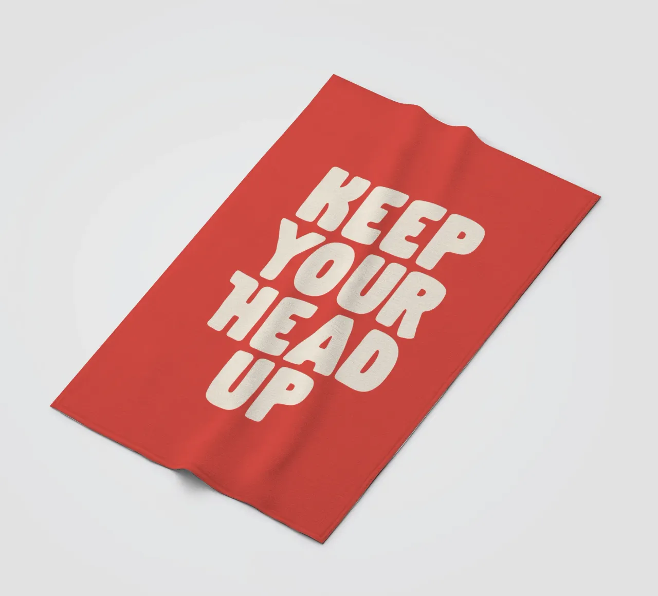 Design tipografico ottimistico "Keep Your Head Up" (Tieni la testa alta) coperta in pile da THE MOTIVATED TYPE