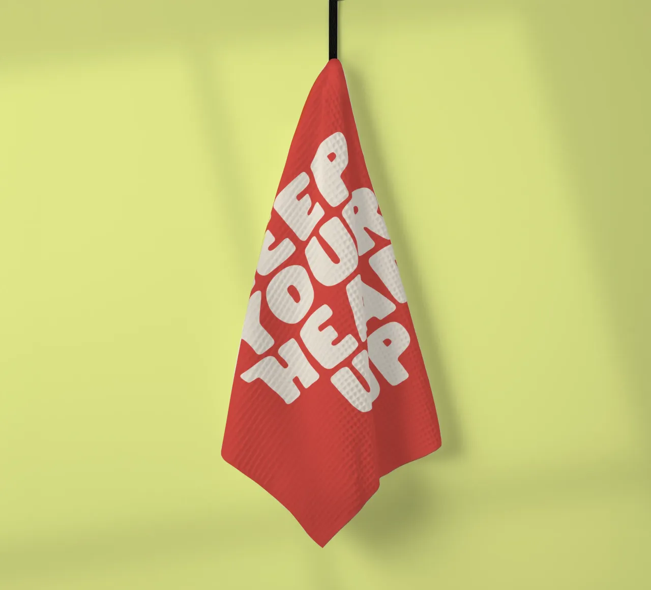 Design tipografico ottimistico "Keep Your Head Up" (Tieni la testa alta) canovaccio da cucina da THE MOTIVATED TYPE
