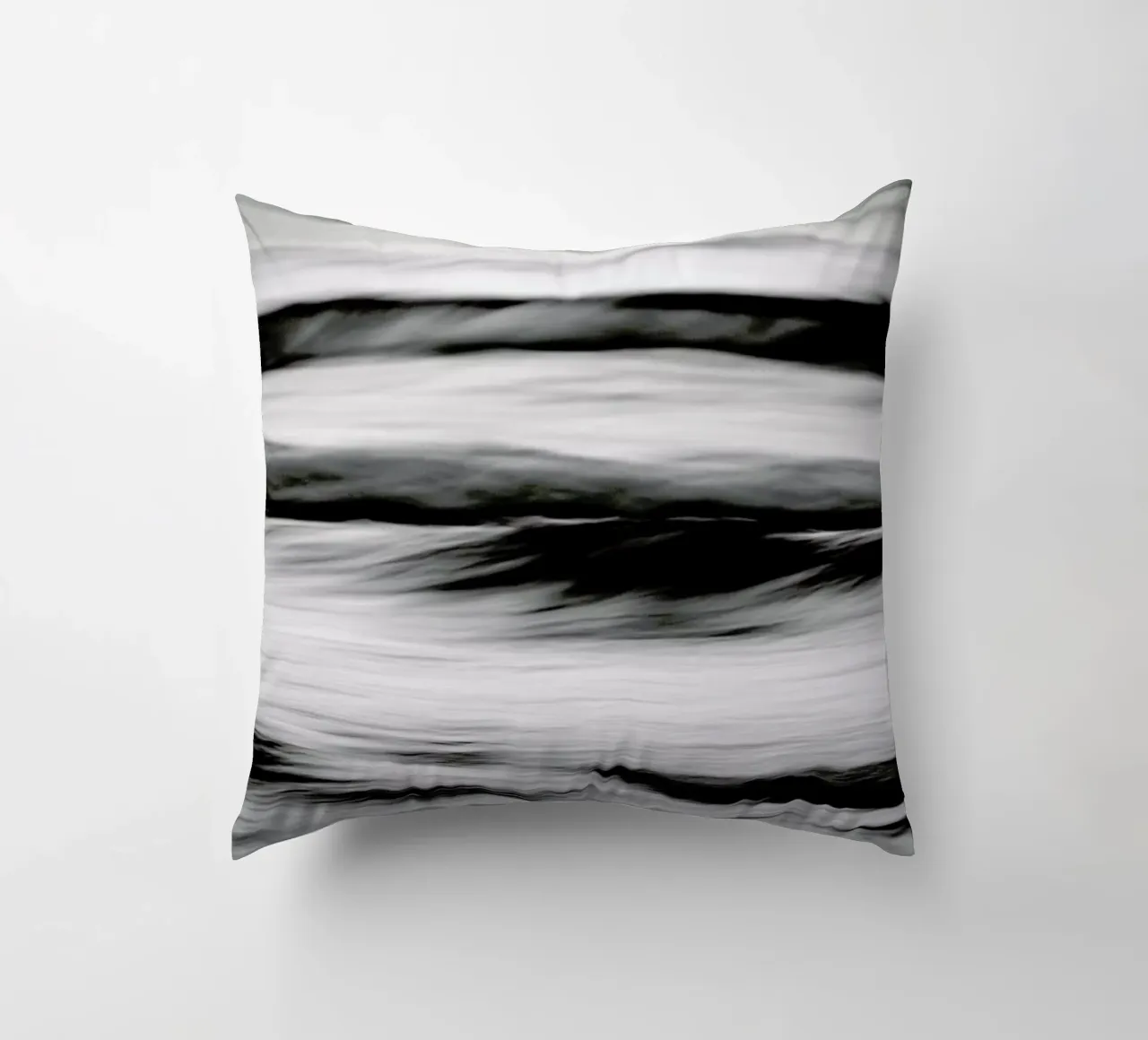 Waves Black & White cuscino da Tal Paz-Fridman