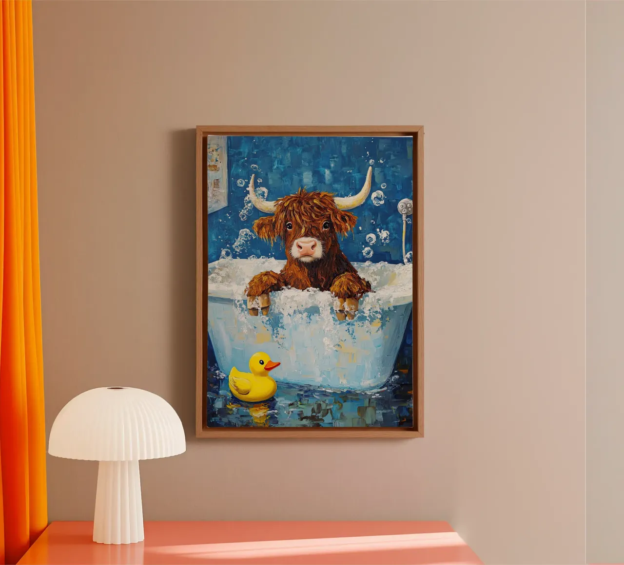Mucca Highland nella vasca da bagno tela con Cornice a cassetta da Nikis Art Studio
