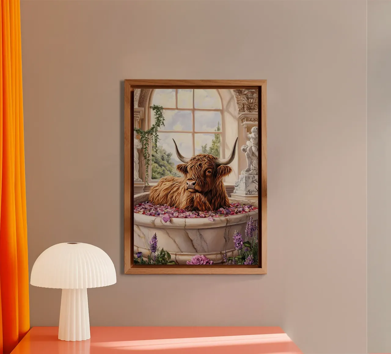 Mucca Highland nella vasca da bagno alluminio dibond da Nikis Art Studio