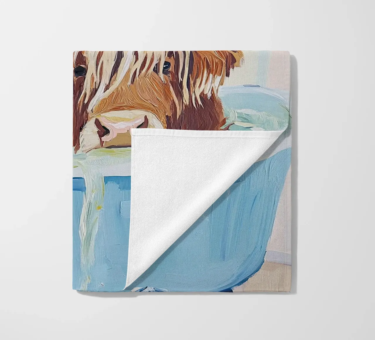 Mucca Highland nella vasca da bagno telo mare da Nikis Art Studio