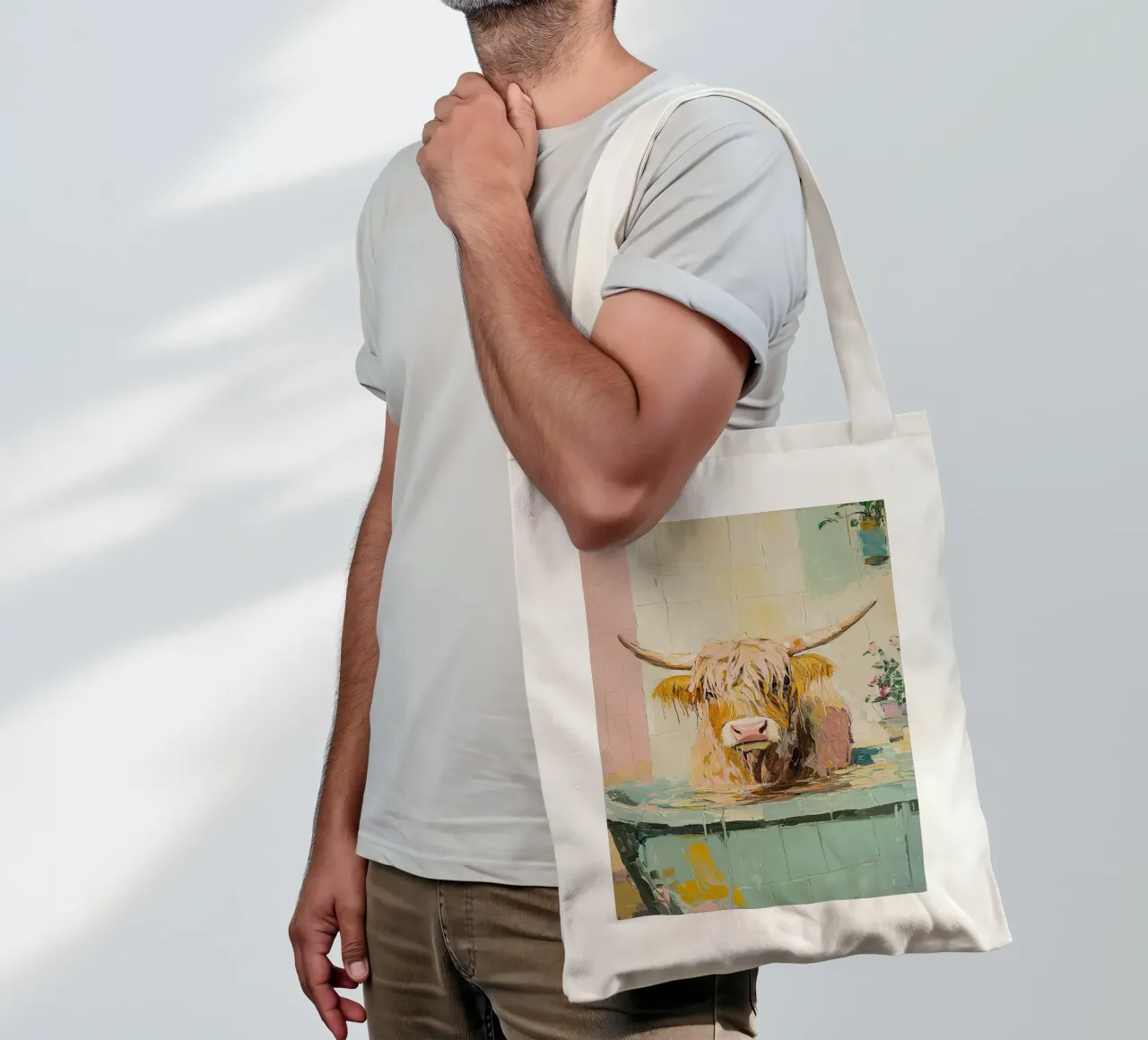 Mucca Highland nella vasca da bagno borsa in juta da Nikis Art Studio