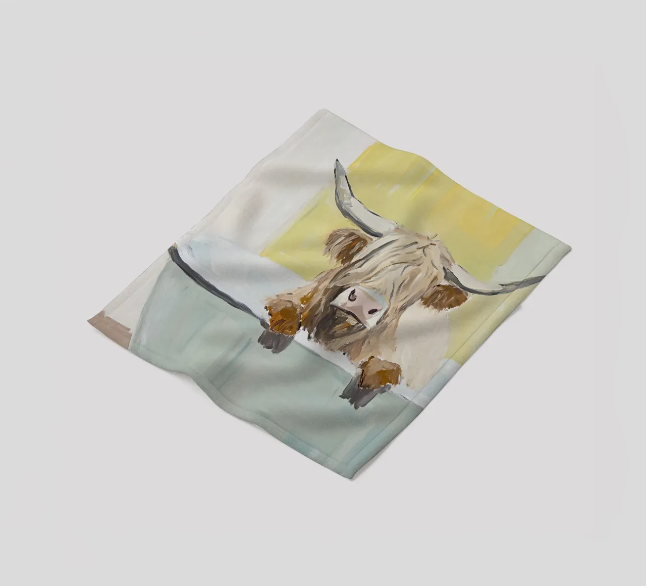 Mucca Highland nella vasca da bagno coperta in pile da Nikis Art Studio