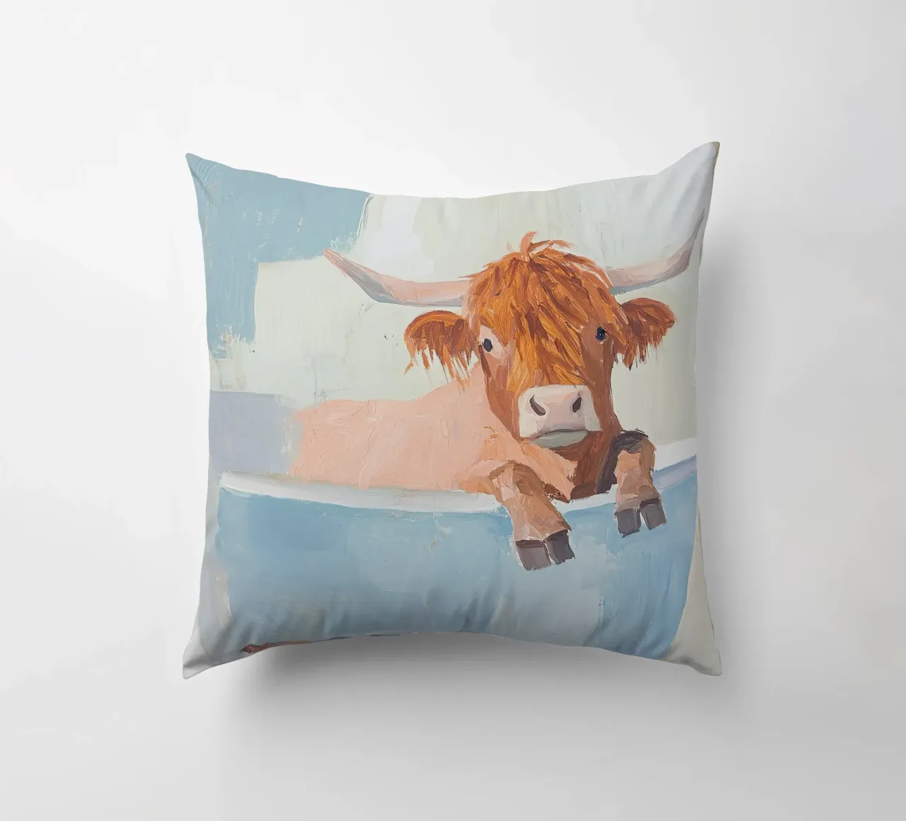 Mucca Highland nella vasca da bagno cuscino da Nikis Art Studio