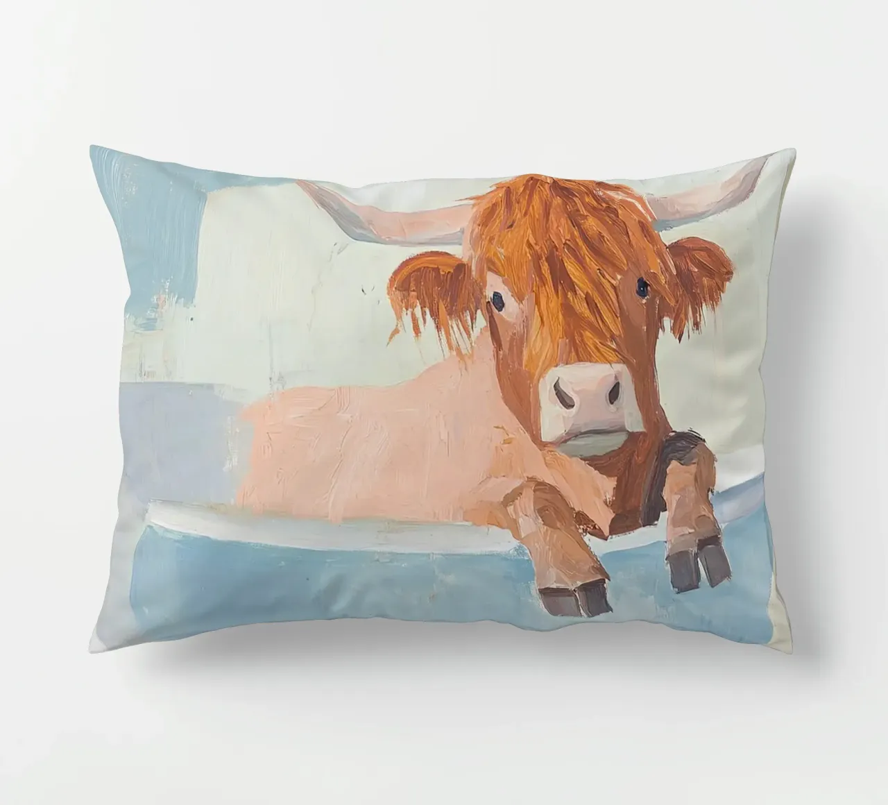 Mucca Highland nella vasca da bagno cuscino da Nikis Art Studio