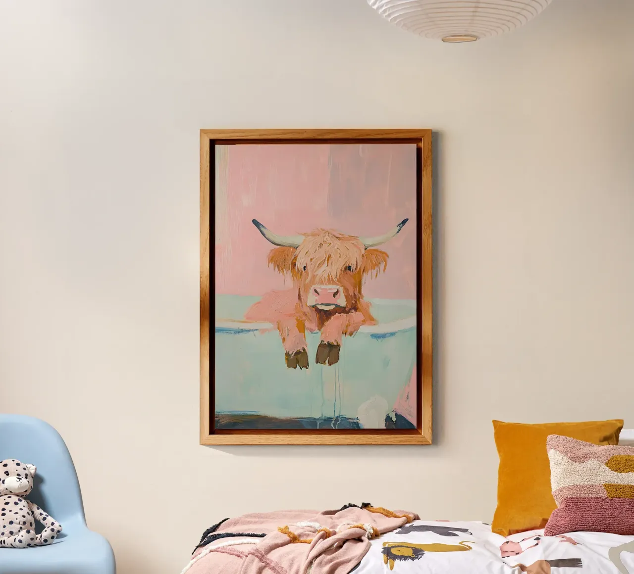 Mucca Highland nella vasca da bagno alluminio dibond da Nikis Art Studio