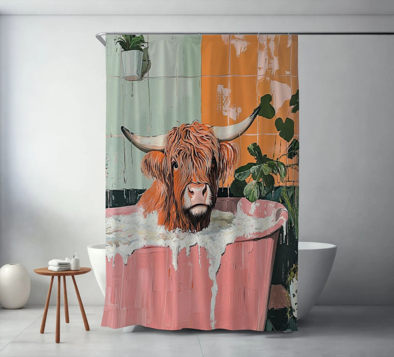 Hochlandkuh Duschvorhang von Nikis Art Studio