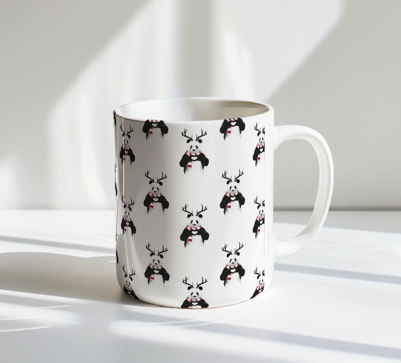 Xmas Panda Pattern tazza in ceramica da Balazs Solti