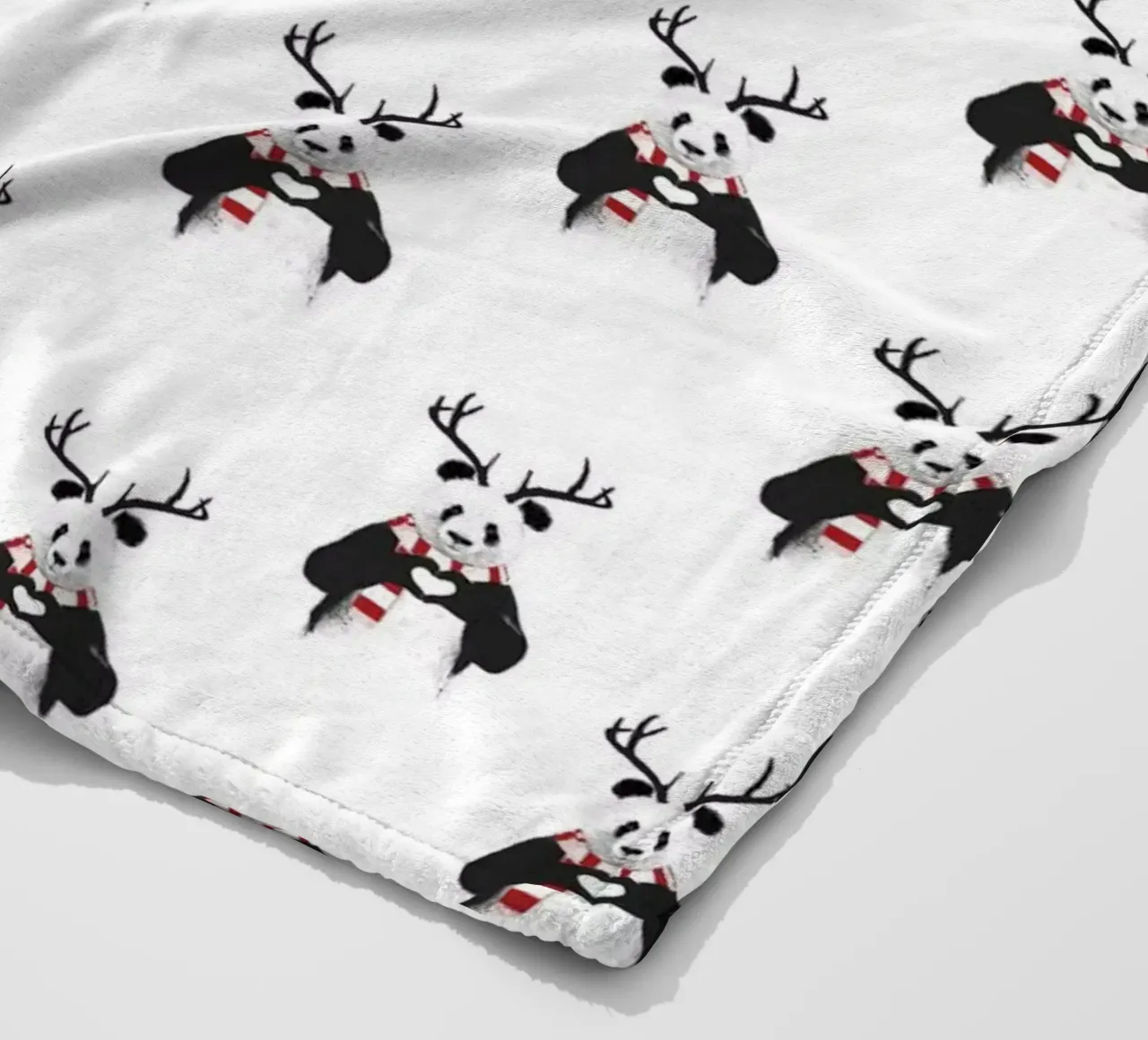 Xmas Panda Pattern Fleecedecke von Balazs Solti