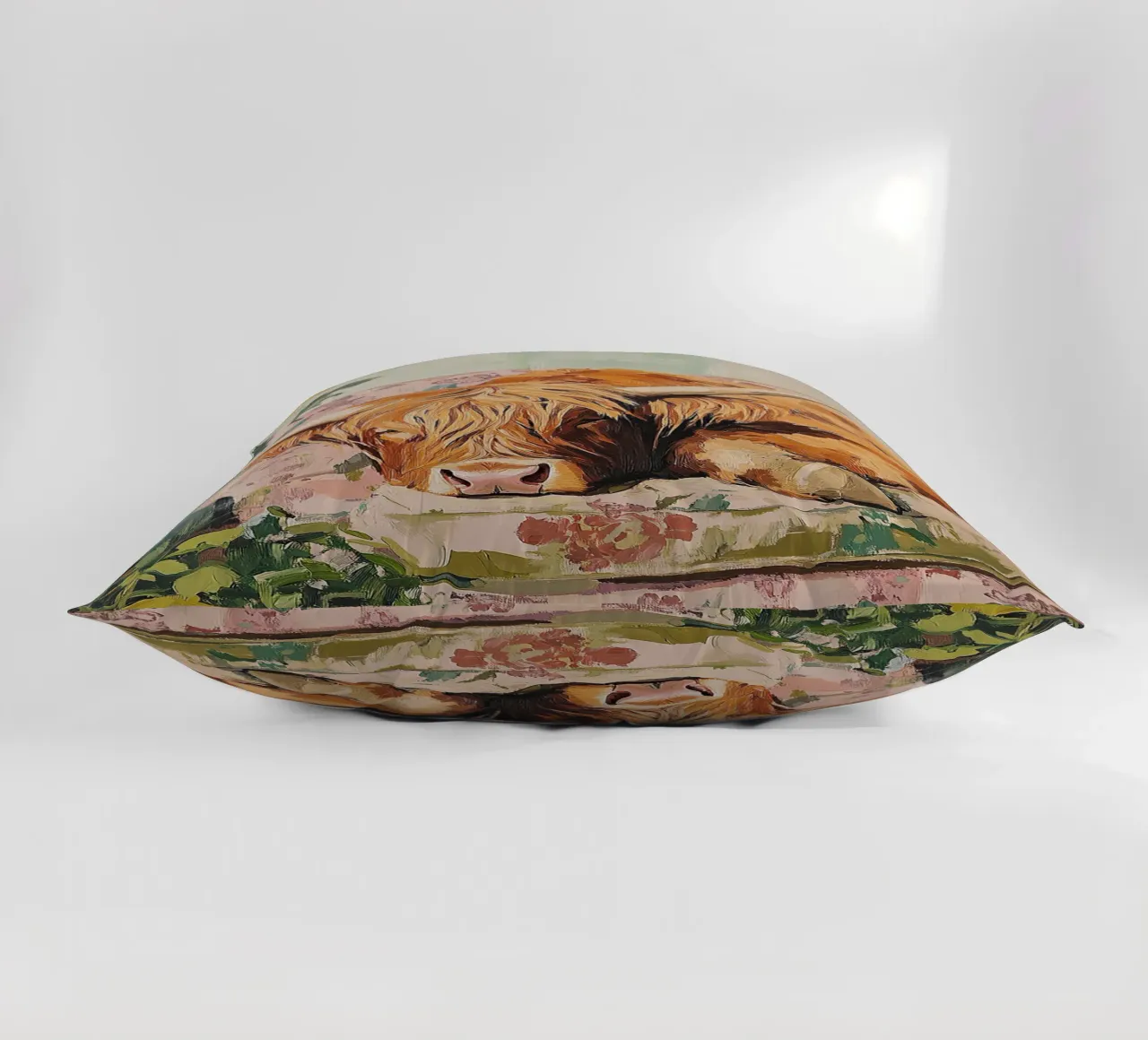 Mucca delle Highlands cuscino da Nikis Art Studio