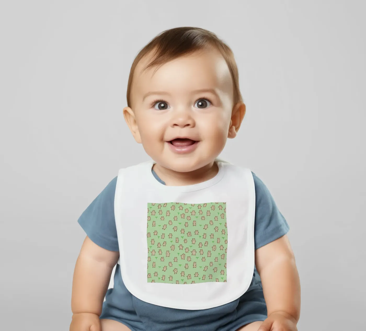 Tiny Bears Pattern Babylätzchen von Sophie Corrigan