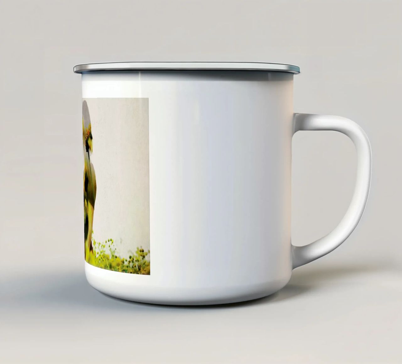 Yellow Meadow tazza in smalto da Davies Babies
