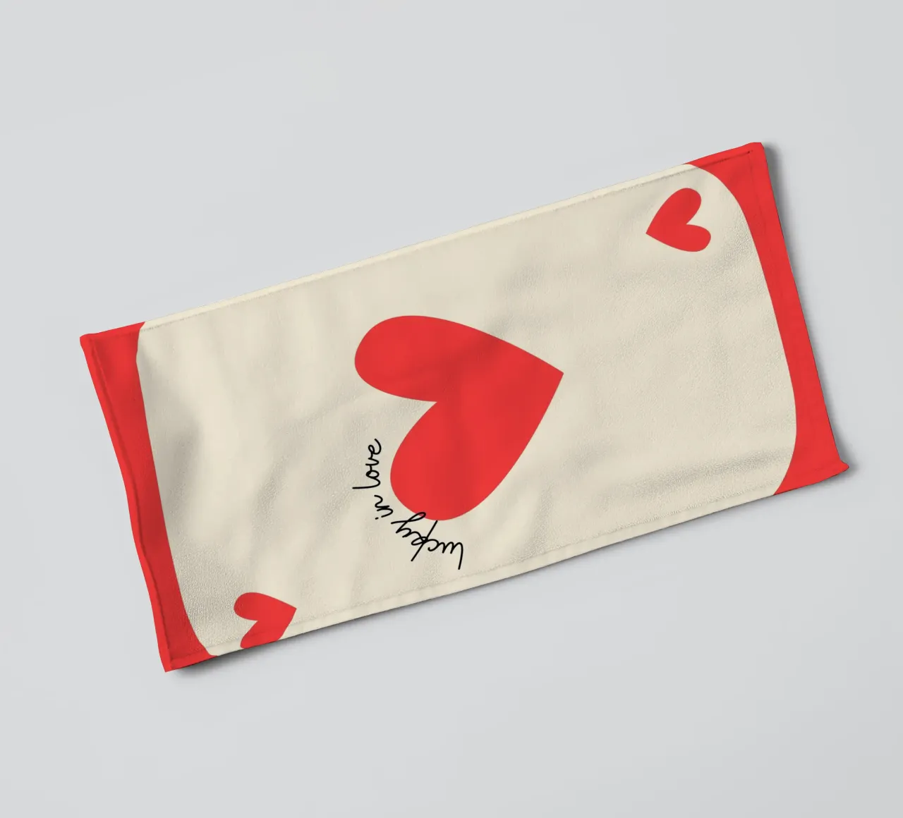 Luky in der Liebe, Positives Zitat, VALENTINE Handtuch von pdigitalprints