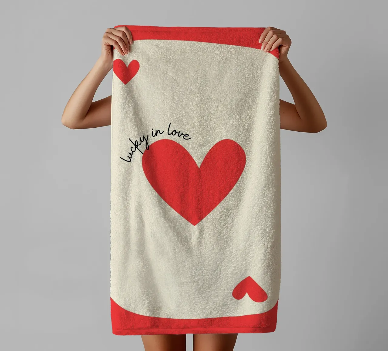 Luky in der Liebe, Positives Zitat, VALENTINE Handtuch von pdigitalprints