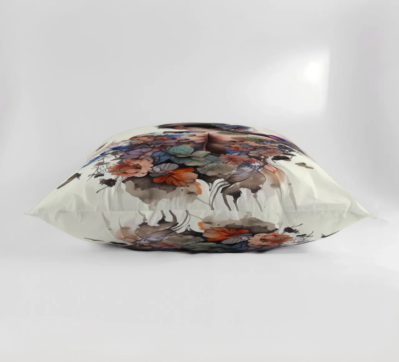 Acquerello Farfalla Donna Corpo cuscino da Chromatic Fusion Studio