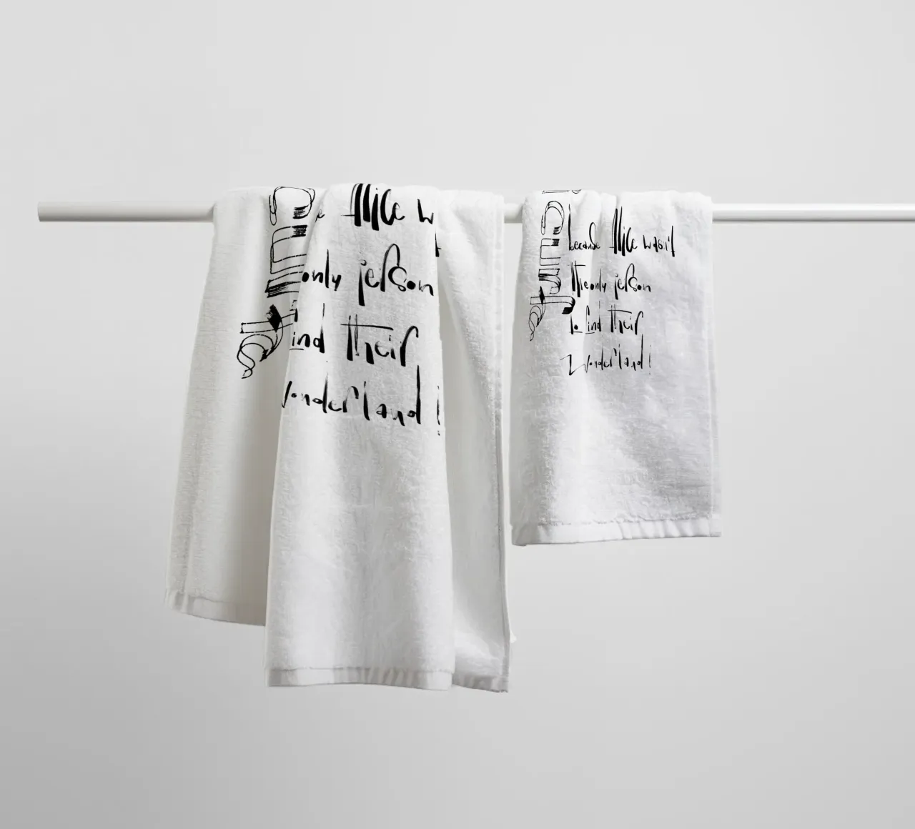i surf badhanddoek van LIMITED EDITION LETTERS
