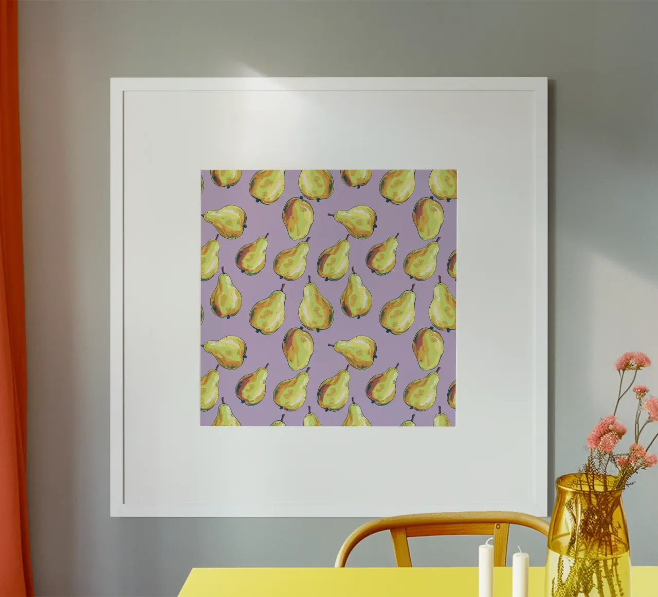 Collezione di pere gialle poster con telaio in legno da Cat Grafic Design