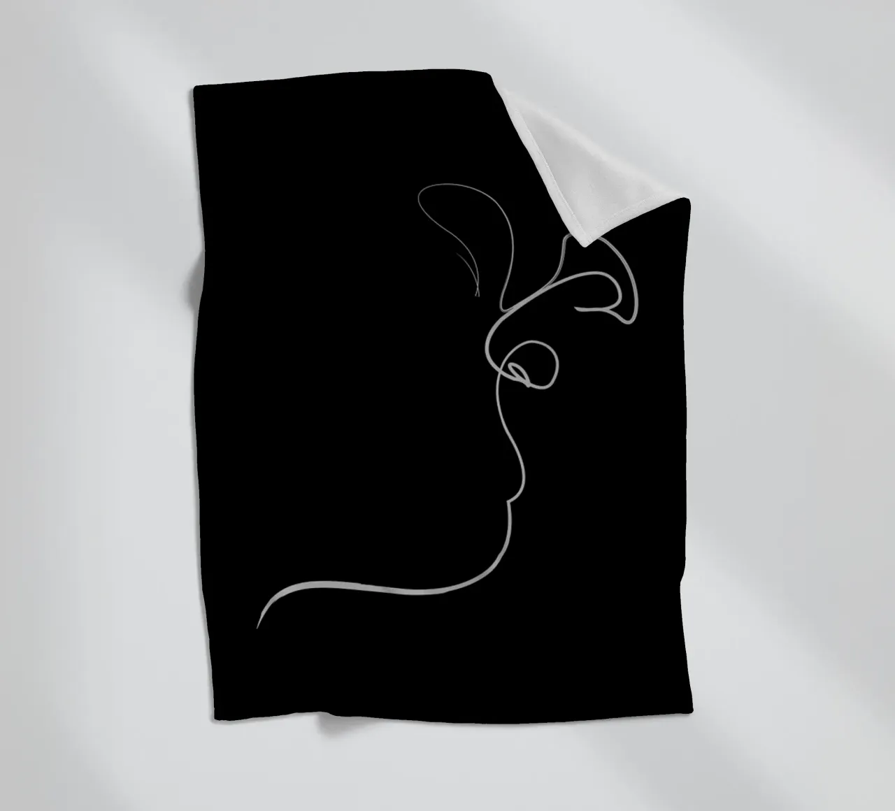 First Kiss of 2016 Noir coperta in pile da Quibe
