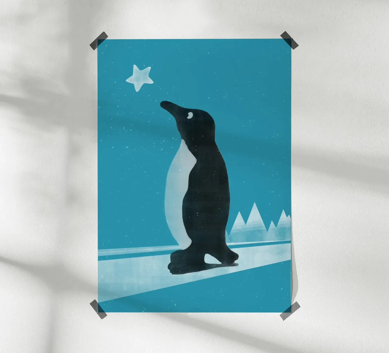 Winter Pinguin poster con telaio in legno da lazydaypaper