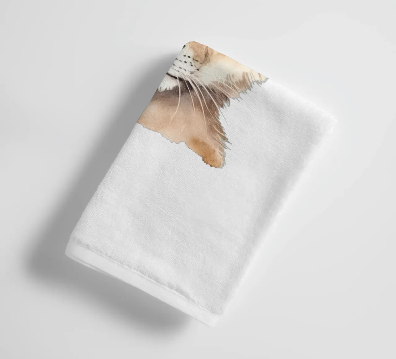 Schattig leeuwenwelpje aquarel illustratie met bloemenkroon badhanddoek van Little Lila