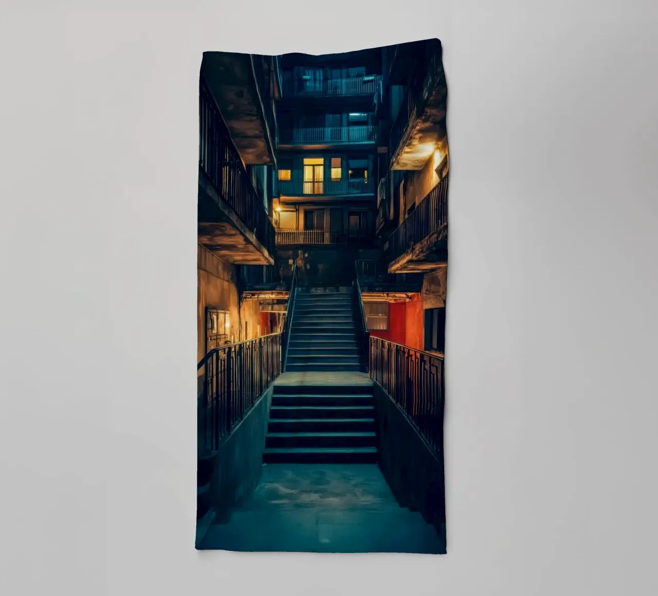 Échos Nocturnes de Barcelone towel by By Night
