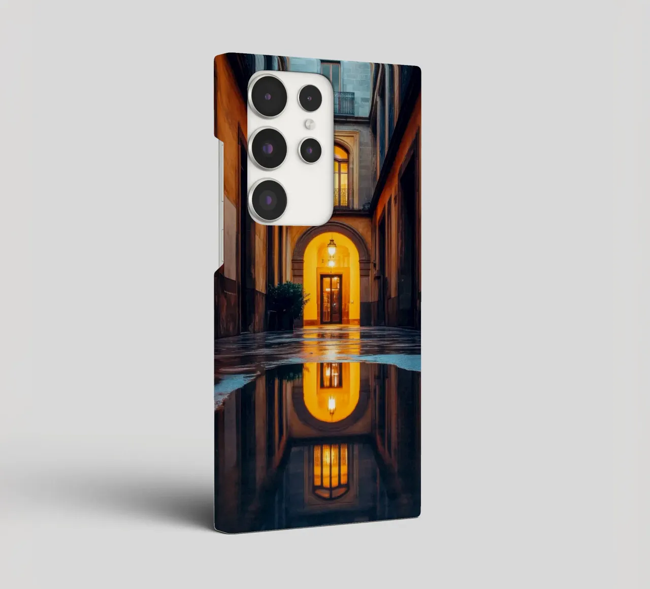 Intimes Glühen in den Gassen Barcelonas Samsung Hülle von By Night