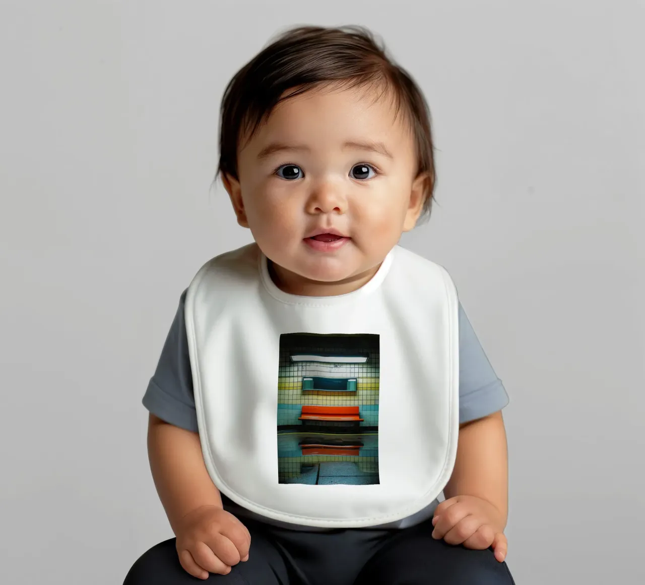 The simplicity of a red bench - London baby bib by By Night