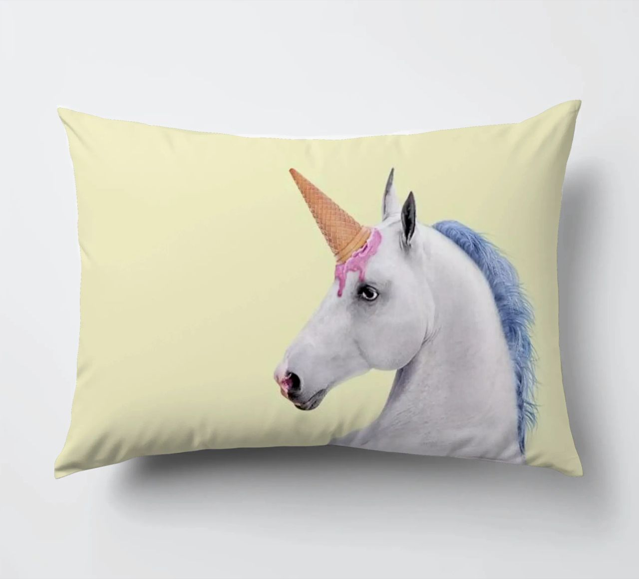 Ice Cream Unicorn cuscino da Paul Fuentes Design