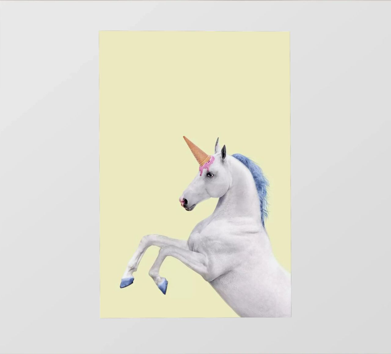 Ice Cream Unicorn telo in pvc da Paul Fuentes Design