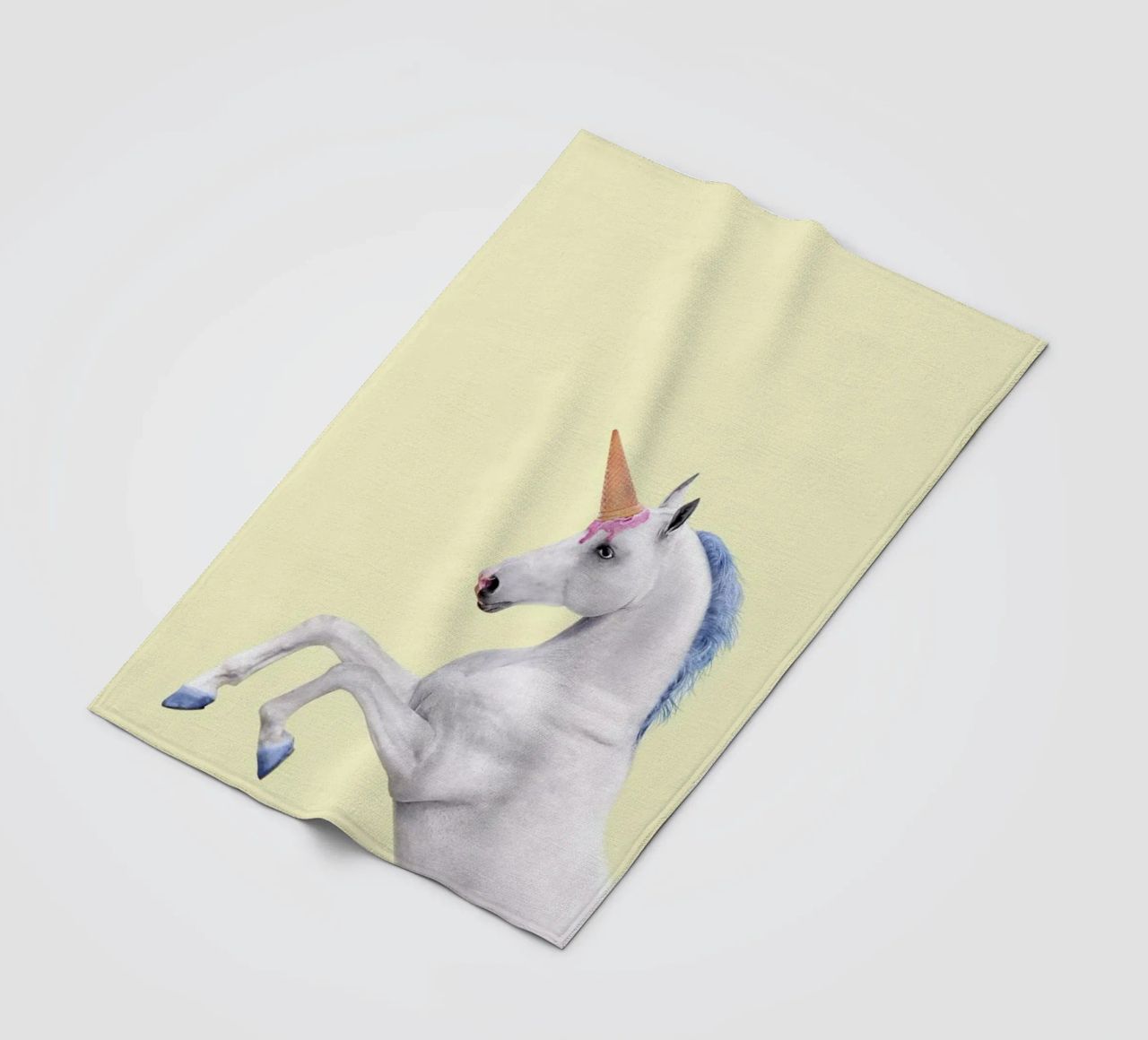 Ice Cream Unicorn coperta in pile da Paul Fuentes Design