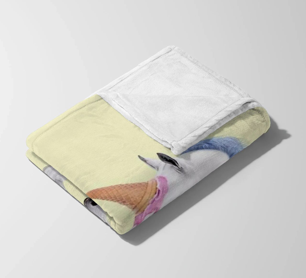 Ice Cream Unicorn coperta in pile da Paul Fuentes Design