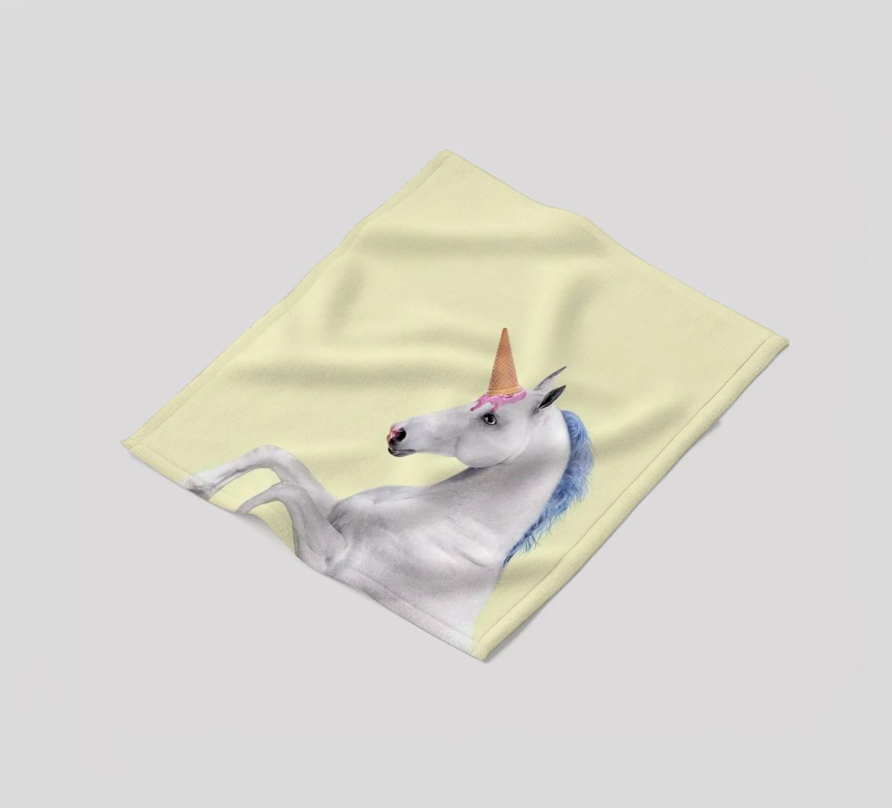Ice Cream Unicorn coperta in pile da Paul Fuentes Design
