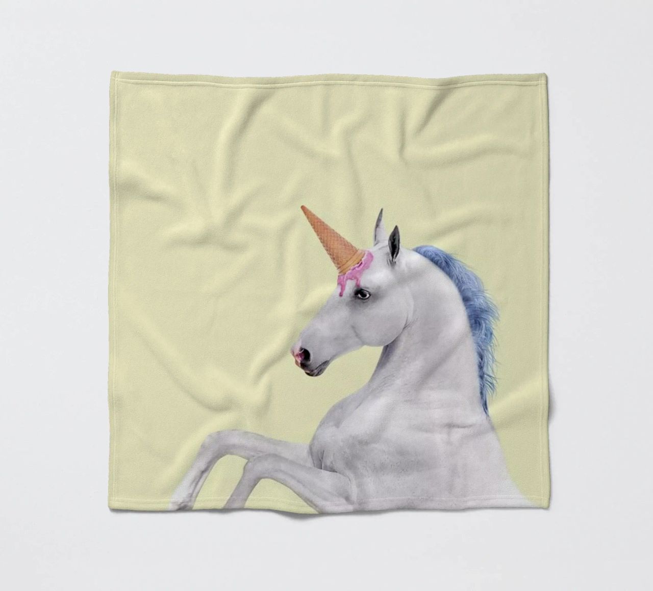 Ice Cream Unicorn coperta in pile da Paul Fuentes Design